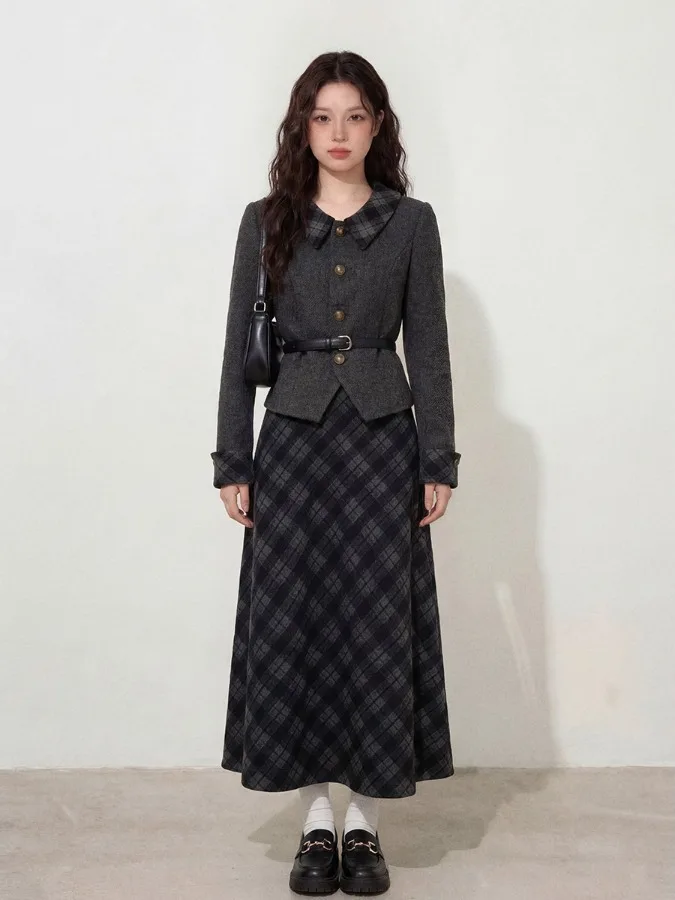 Fashionable plus Size Set Women's Short Coat Plaid Skirt Two-Piece Suit Spring Season High Waist Slimming Effect
Fashionable plus Size Set Women's Short Coat Plaid Skirt Two-Piece Suit Spring Season High Waist Slimming Effect