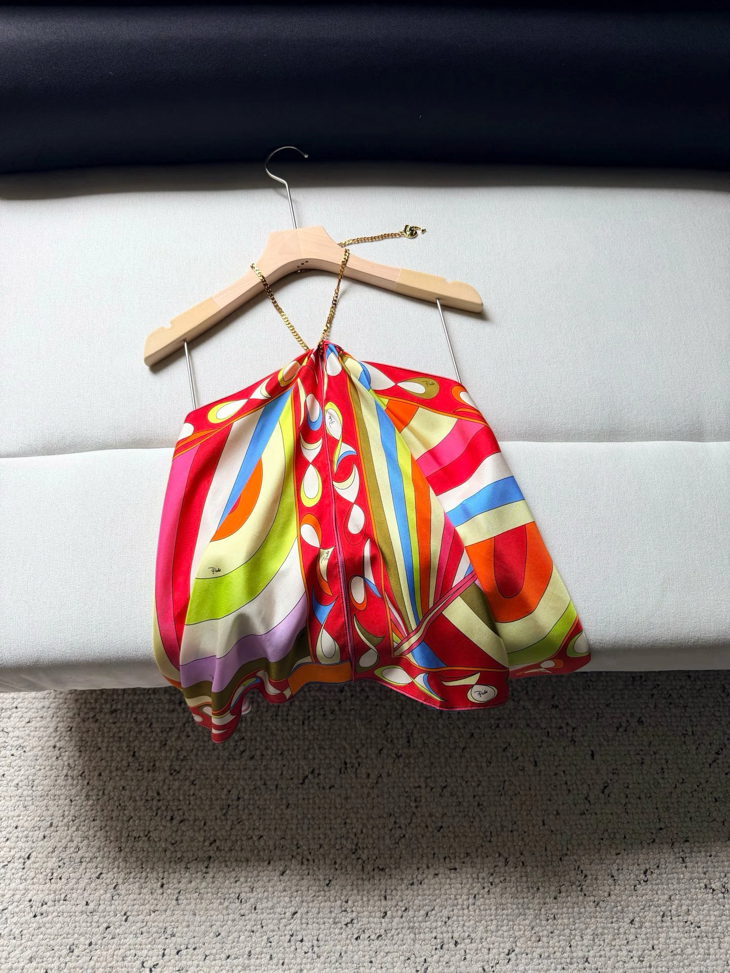 Women's Retro Geometric Print Silk Scarf Halter Top Chain Strap Sleeveless Backless Crop Top Summer Beach Vacation Blouse Silk
Women's Retro Geometric Print Silk Scarf Halter Top Chain Strap Sleeveless Backless Crop Top Summer Beach Vacation Blouse Silk