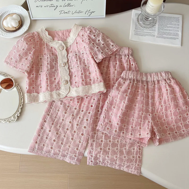 Children's Clothing Sets Cut-out Lace Short-sleeved Top + Wide-leg Pants + Shorts 3pcs Sets Kids Clothes Girls 2 To 7 Years
Children's Clothing Sets Cut-out Lace Short-sleeved Top + Wide-leg Pants + Shorts 3pcs Sets Kids Clothes Girls 2 To 7 Years