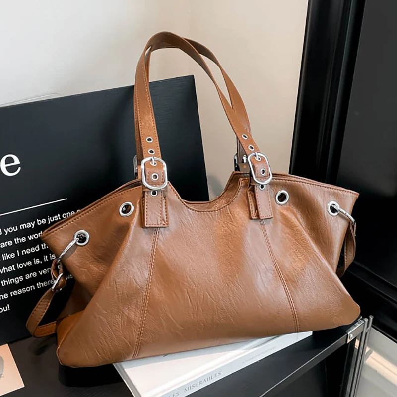 Fashion Soft Leather Shoulder Bag for Women High-capacity Design Square Handbags for Women 2025 Luxury Brand Trend Shoulder Bag
Fashion Soft Leather Shoulder Bag for Women High-capacity Design Square Handbags for Women 2025 Luxury Brand Trend Shoulder Bag