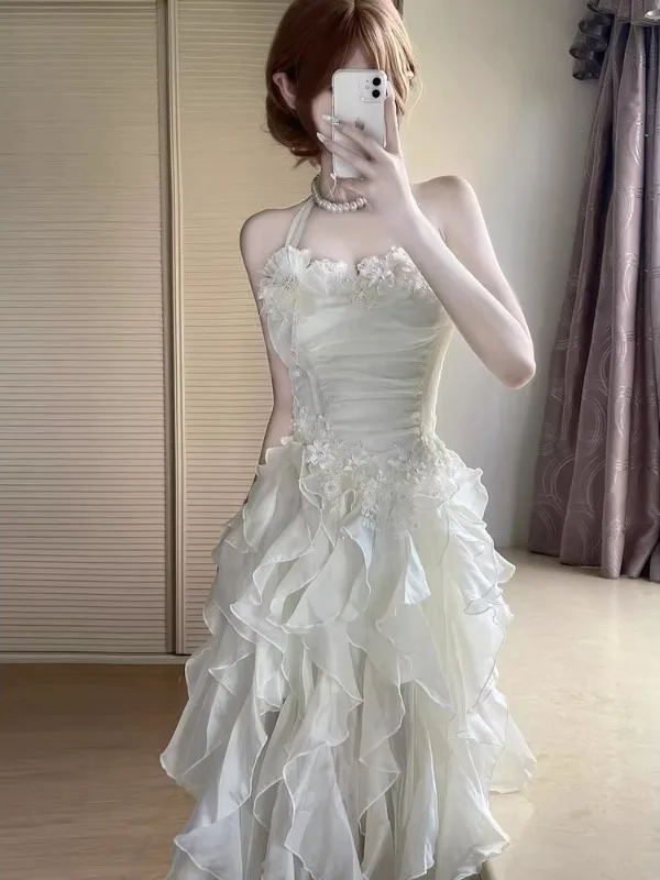 Elegant Lace Halter Neck Long Skirt with Big Flounce Garden Waltz Style High Waist Korean Version Wedding Dress for Women
Elegant Lace Halter Neck Long Skirt with Big Flounce Garden Waltz Style High Waist Korean Version Wedding Dress for Women