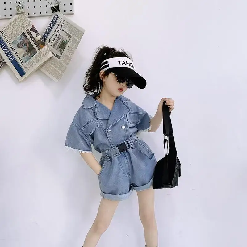 Girls' Summer Denim Set 2025 New Fashion Korean Edition Small and Medium Children's Denim Short Sleeve Shorts Two Piece Set
Girls' Summer Denim Set 2025 New Fashion Korean Edition Small and Medium Children's Denim Short Sleeve Shorts Two Piece Set