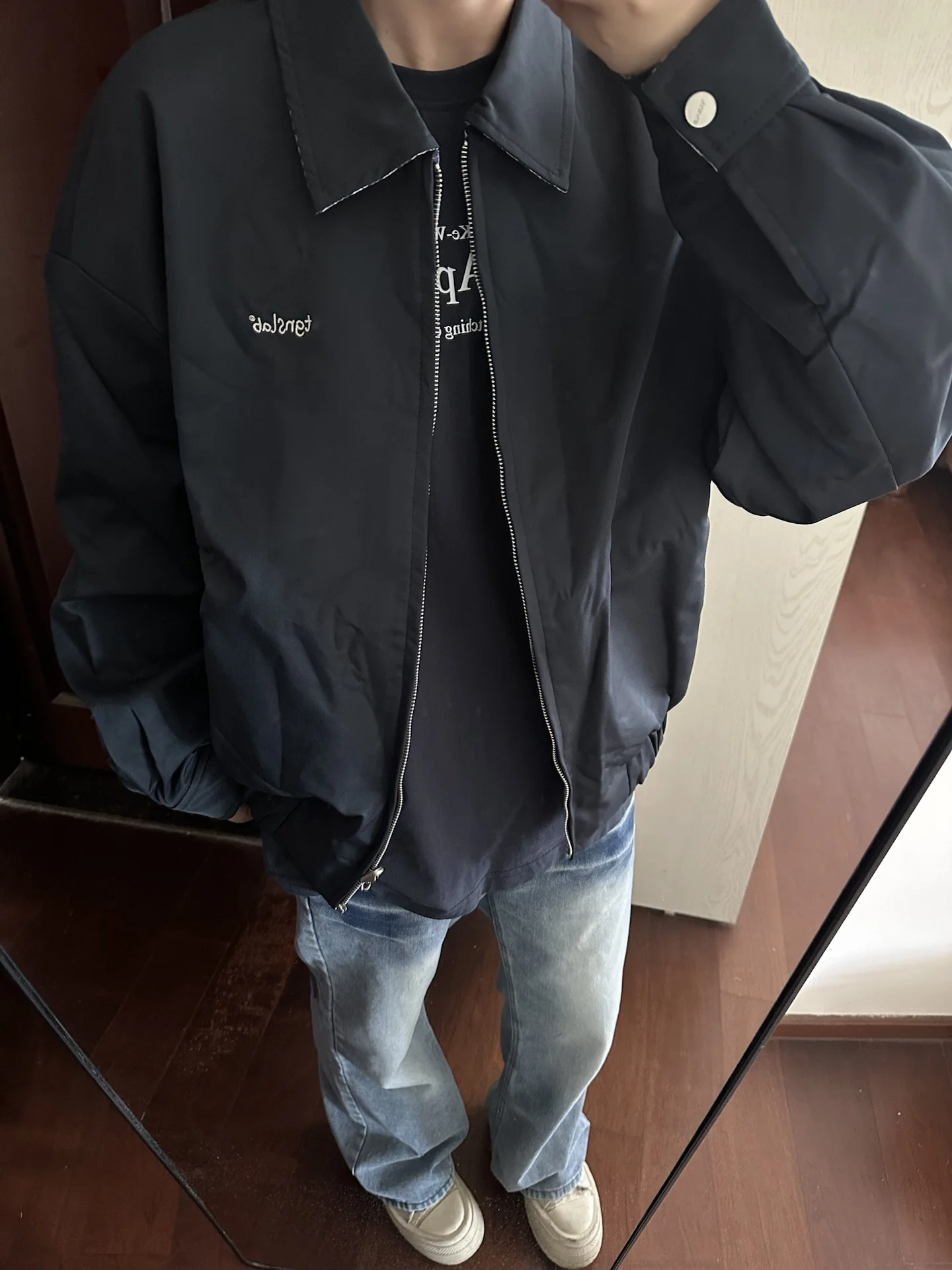 Мужская куртка-бомбер в стиле ретро с американской вышивкой, модная, свободного кроя, весна-осень, верхняя одежда из полиэстера, оксфордская ткань
Мужская куртка-бомбер в стиле ретро с американской вышивкой, модная, свободного кроя, весна-осень, верхняя одежда из полиэстера, оксфордская ткань