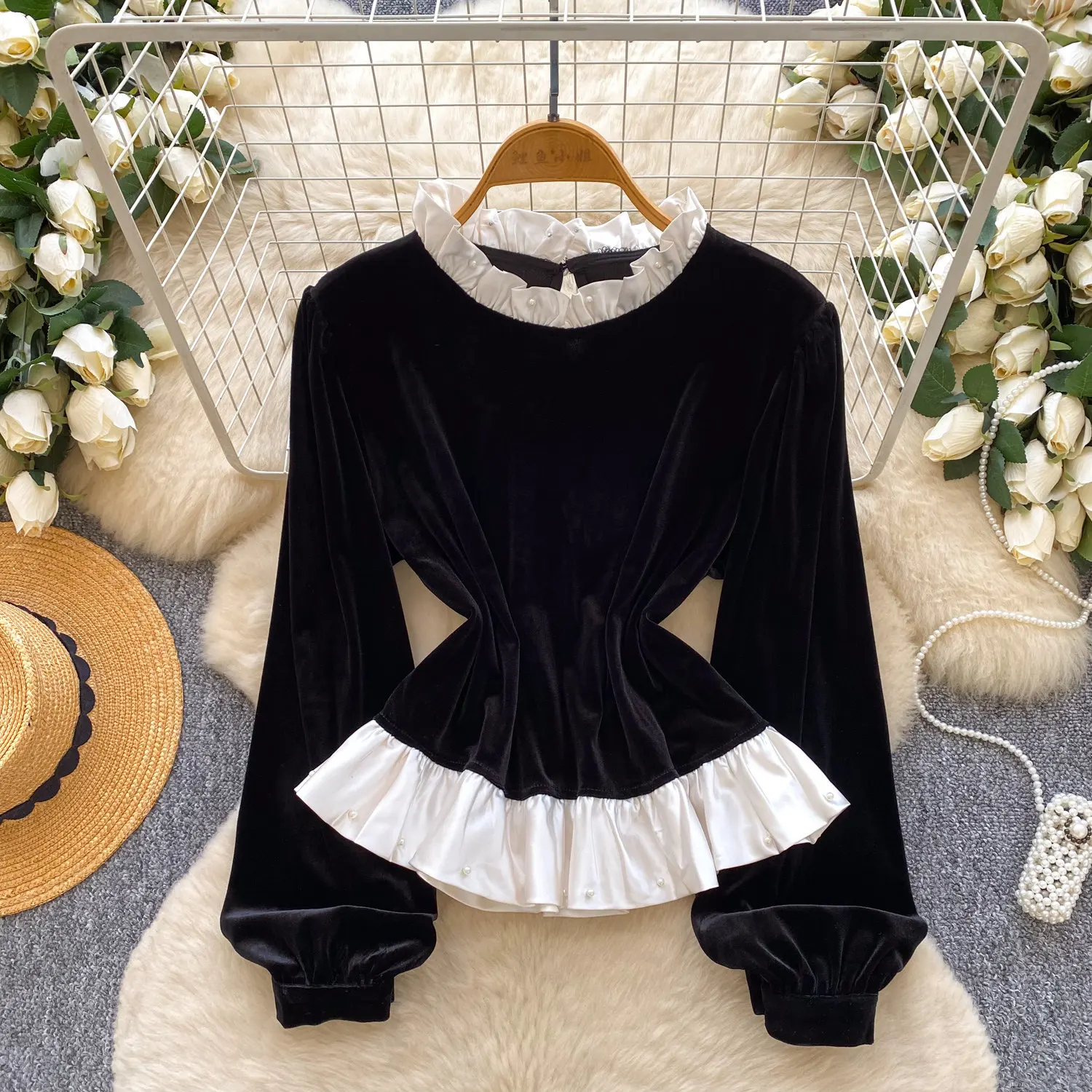 Винтажная базовая блузка с длинными рукавами, украшенная бисером и рюшами, в корейском стиле, сексуальная офисная рубашка для женщин, женская одежда
Винтажная базовая блузка с длинными рукавами, украшенная бисером и рюшами, в корейском стиле, сексуальная офисная рубашка для женщин, женская одежда