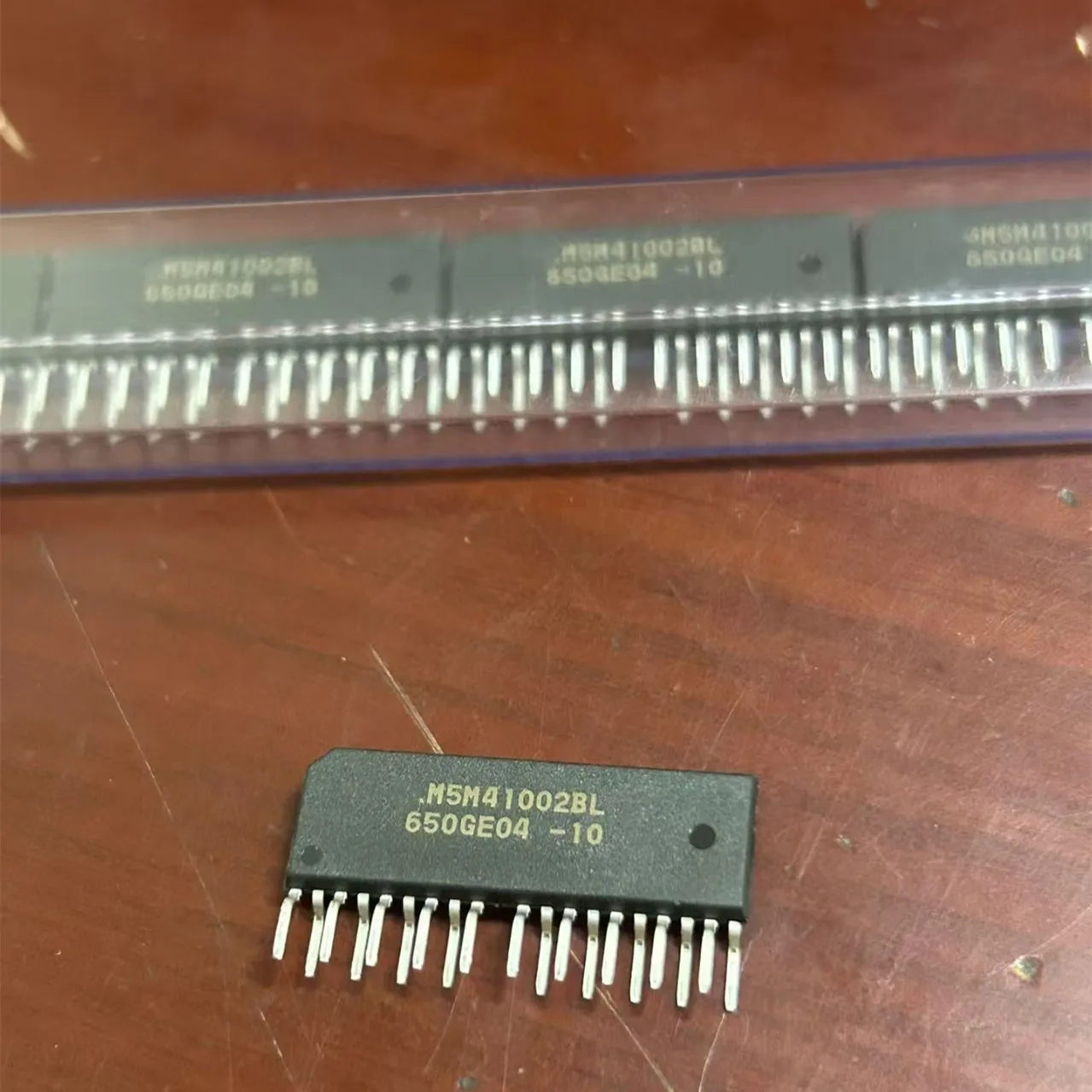 M5M41002BL Original brand new electronic accessories
M5M41002BL Original brand new electronic accessories