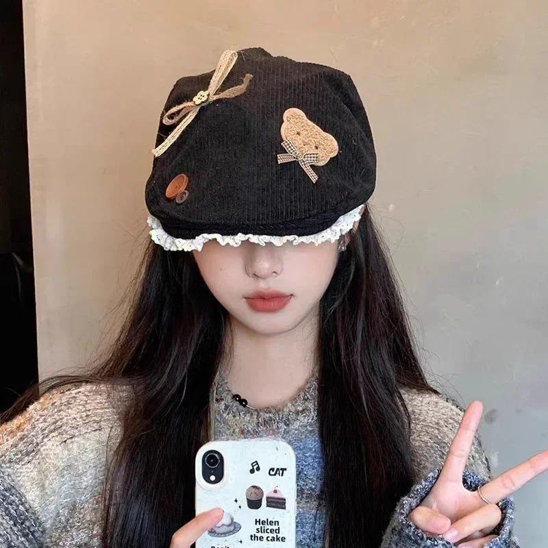 Korean Version of Cute Button Bow Design Forward Hats for Women Summer Autumn New Versatile Lace Edge Corduroy Berets Cap
Korean Version of Cute Button Bow Design Forward Hats for Women Summer Autumn New Versatile Lace Edge Corduroy Berets Cap