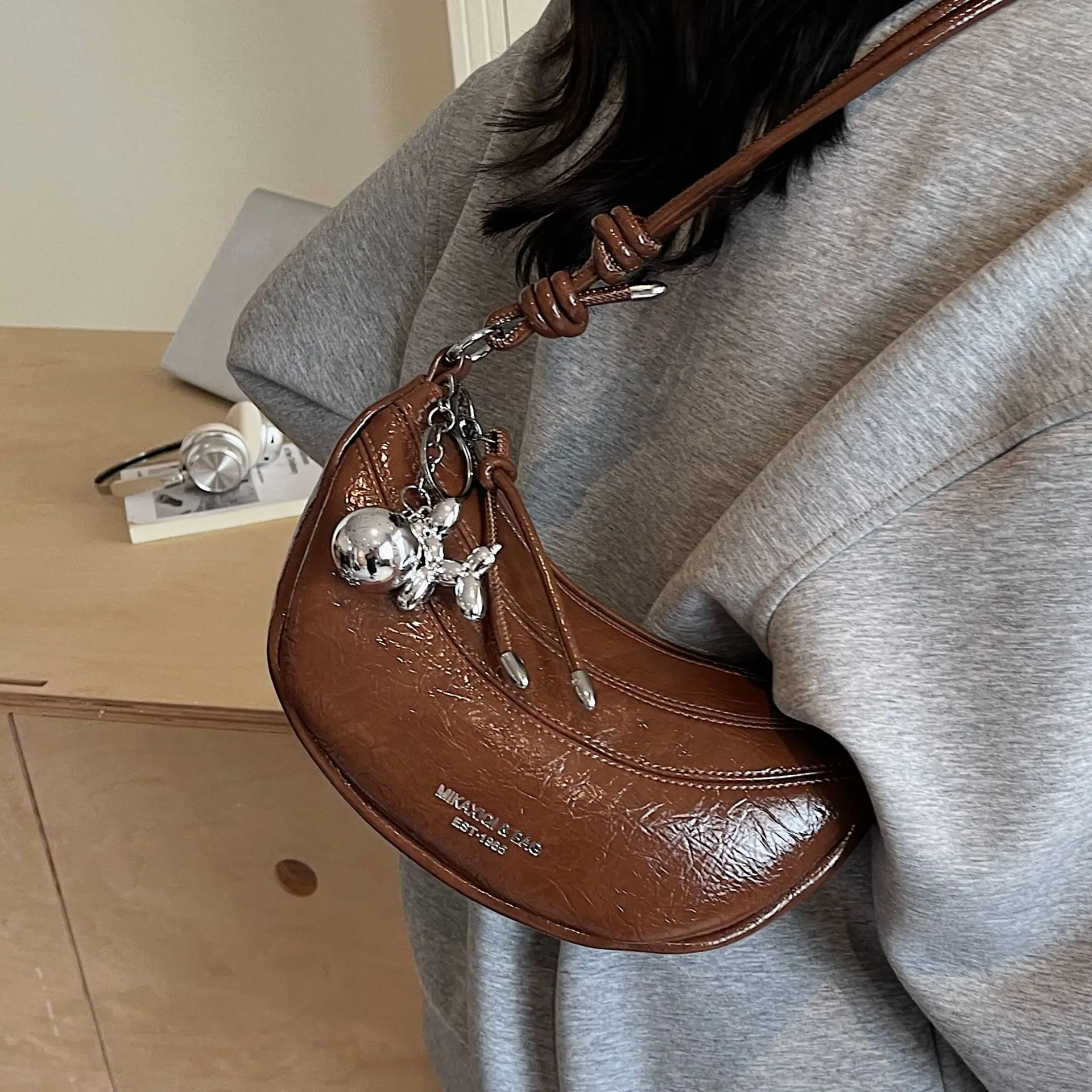 Underarm Crinkle Dumpling Bag Women Compact Pebbled Leather Crossbody Vintage Office Lunch Date Ready All Day Comfort
Underarm Crinkle Dumpling Bag Women Compact Pebbled Leather Crossbody Vintage Office Lunch Date Ready All Day Comfort