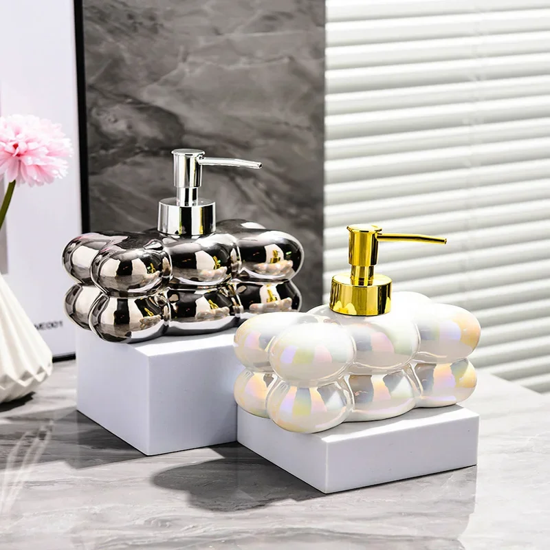 High-End Hand Sanitizer Dispenser Shampoo Shower Gel Bottle Detergent Lotion Press Bottle Creative Separate Design
High-End Hand Sanitizer Dispenser Shampoo Shower Gel Bottle Detergent Lotion Press Bottle Creative Separate Design