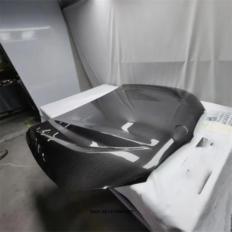 For B-series G14 G15 M8 F92 F93 Dry Carbon Fiber Engine Hood
For B-series G14 G15 M8 F92 F93 Dry Carbon Fiber Engine Hood