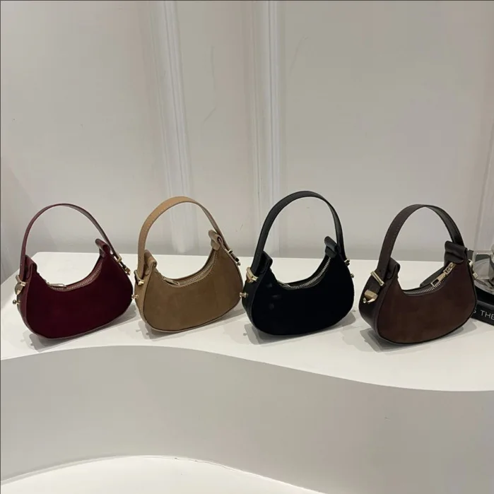 Faux Suede Shoulder Bag with Adjustable Strap Underarm Bag Versatile Dumpling Bag for Women Work Shopping Travel Daily
Faux Suede Shoulder Bag with Adjustable Strap Underarm Bag Versatile Dumpling Bag for Women Work Shopping Travel Daily