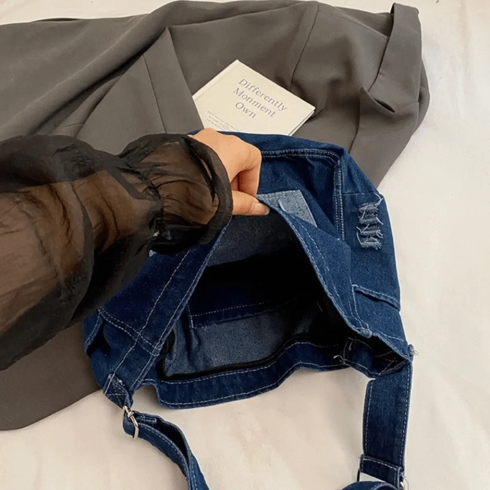 Trendy Vintage Denim Shoulder Bag Versatile Large Capacity Cross Body Bag Multi-pockets Commuting Satchel Bags Female
Trendy Vintage Denim Shoulder Bag Versatile Large Capacity Cross Body Bag Multi-pockets Commuting Satchel Bags Female