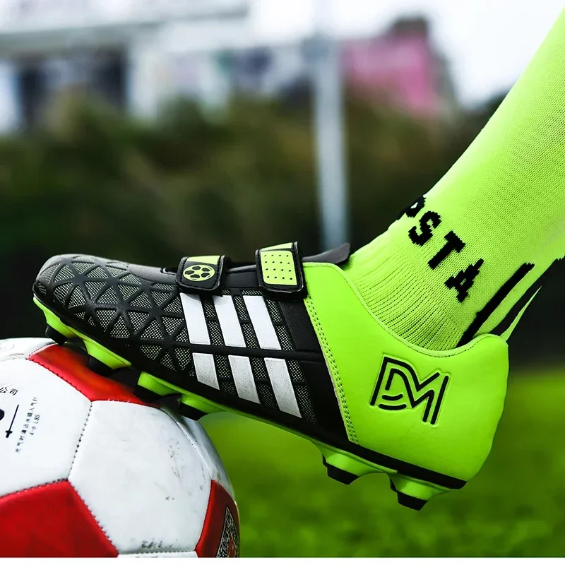 New Kid Football Boots TF Professional Ankle Non-Slip Soccer Shoes FG Match Sneakers Boys Comfortable Sports Shoes Unisex
New Kid Football Boots TF Professional Ankle Non-Slip Soccer Shoes FG Match Sneakers Boys Comfortable Sports Shoes Unisex