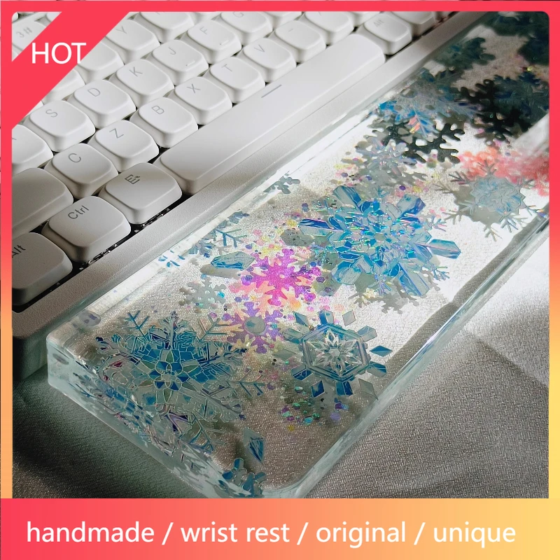 Custom Hand Rest Snow Country Original Winter Snowflake High-transparency Rubber Pad Palm Rest Handmade Keyboard Wrist Rest
Custom Hand Rest Snow Country Original Winter Snowflake High-transparency Rubber Pad Palm Rest Handmade Keyboard Wrist Rest