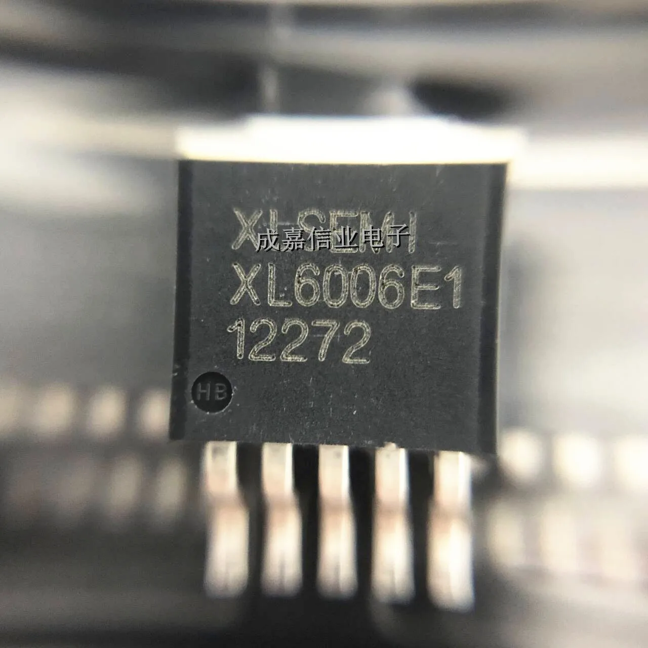 10 шт./партия, драйвер постоянного тока XL6006E1 TO-263-5 XL6006 180 кГц 60 в 5A
10 шт./партия, драйвер постоянного тока XL6006E1 TO-263-5 XL6006 180 кГц 60 в 5A