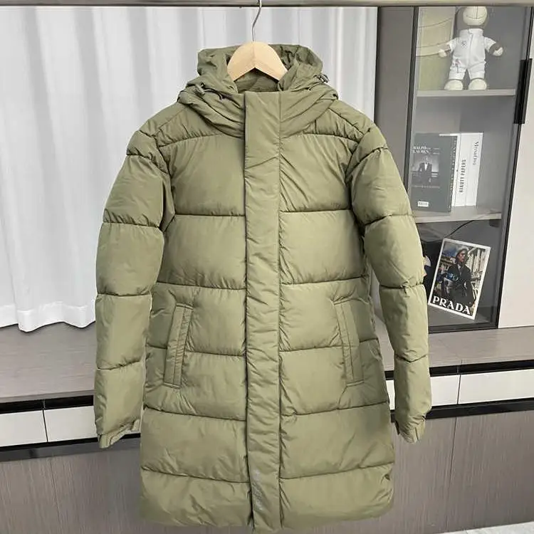 Утепленная хлопковая куртка средней длины для мужчин: водонепроницаемая зимняя парка для активного отдыха, теплая, свободного кроя, молодежный тренд
Утепленная хлопковая куртка средней длины для мужчин: водонепроницаемая зимняя парка для активного отдыха, теплая, свободного кроя, молодежный тренд