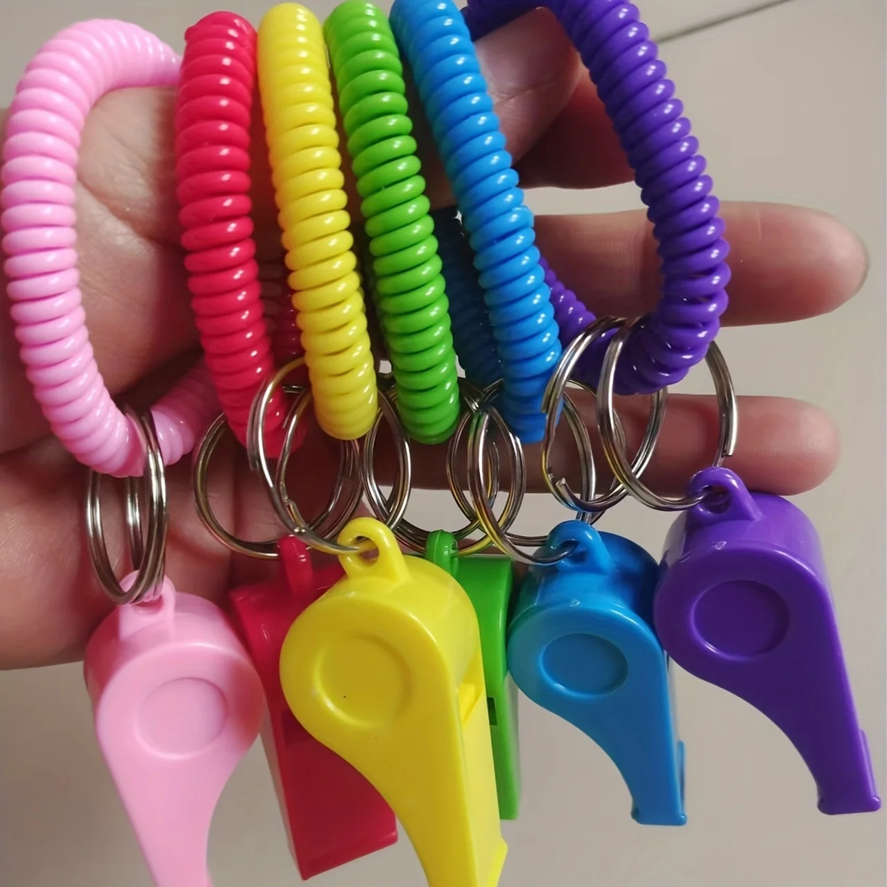 Colorful rainbow light ultra-loud outdoor whistle and ultra-high volume outdoor rescue and survival whistle suitable for adventure, hiking, refereeing, and coaching
Colorful rainbow light ultra-loud outdoor whistle and ultra-high volume outdoor rescue and survival whistle suitable for adventure, hiking, refereeing, and coaching