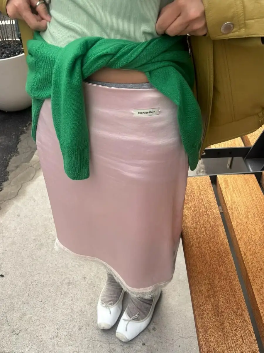 Satin Lace Half Skirt Women's High Waist Slimming Drapey Versatile Mid-Length Tube Skirt Fashionable Casual Wear
Satin Lace Half Skirt Women's High Waist Slimming Drapey Versatile Mid-Length Tube Skirt Fashionable Casual Wear