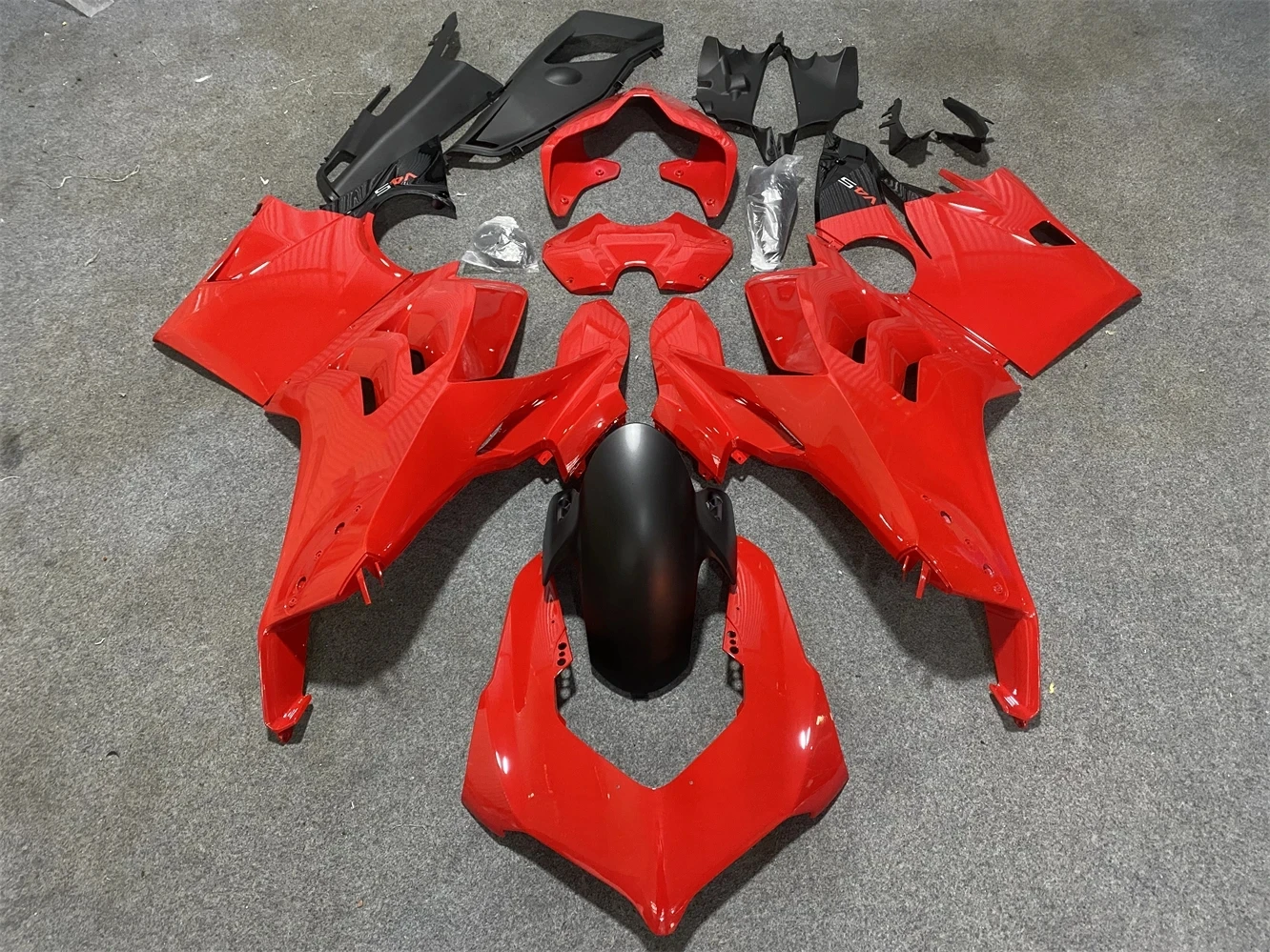 New ABS Motorcycle Injection mold whole Fairings Kit Fit For Panigale V4 20 21 22 v4s v4r 2020 2021 Bodywork full fairing kits
New ABS Motorcycle Injection mold whole Fairings Kit Fit For Panigale V4 20 21 22 v4s v4r 2020 2021 Bodywork full fairing kits