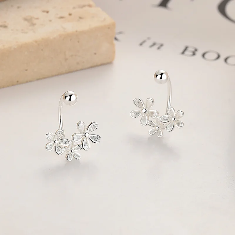 S925 Sterling Silver Three Flower Screw Stud Earrings for Women Sweet Flower Ear Jewelry Cute Earring for Daily Wear & Gift
S925 Sterling Silver Three Flower Screw Stud Earrings for Women Sweet Flower Ear Jewelry Cute Earring for Daily Wear & Gift