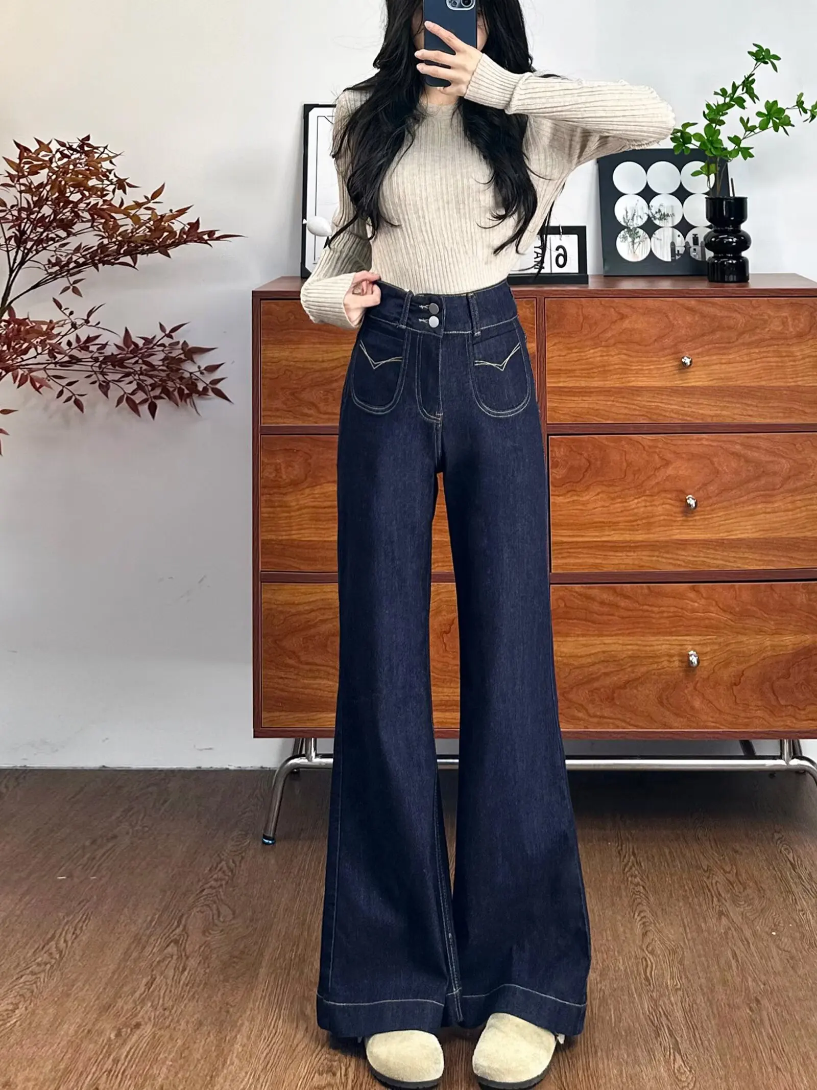 High Waist Bell Bottom Jeans Women's Vintage Washed Denim Loose Fit Comfortable Straight Leg Trousers Spring Autumn plus Size
High Waist Bell Bottom Jeans Women's Vintage Washed Denim Loose Fit Comfortable Straight Leg Trousers Spring Autumn plus Size