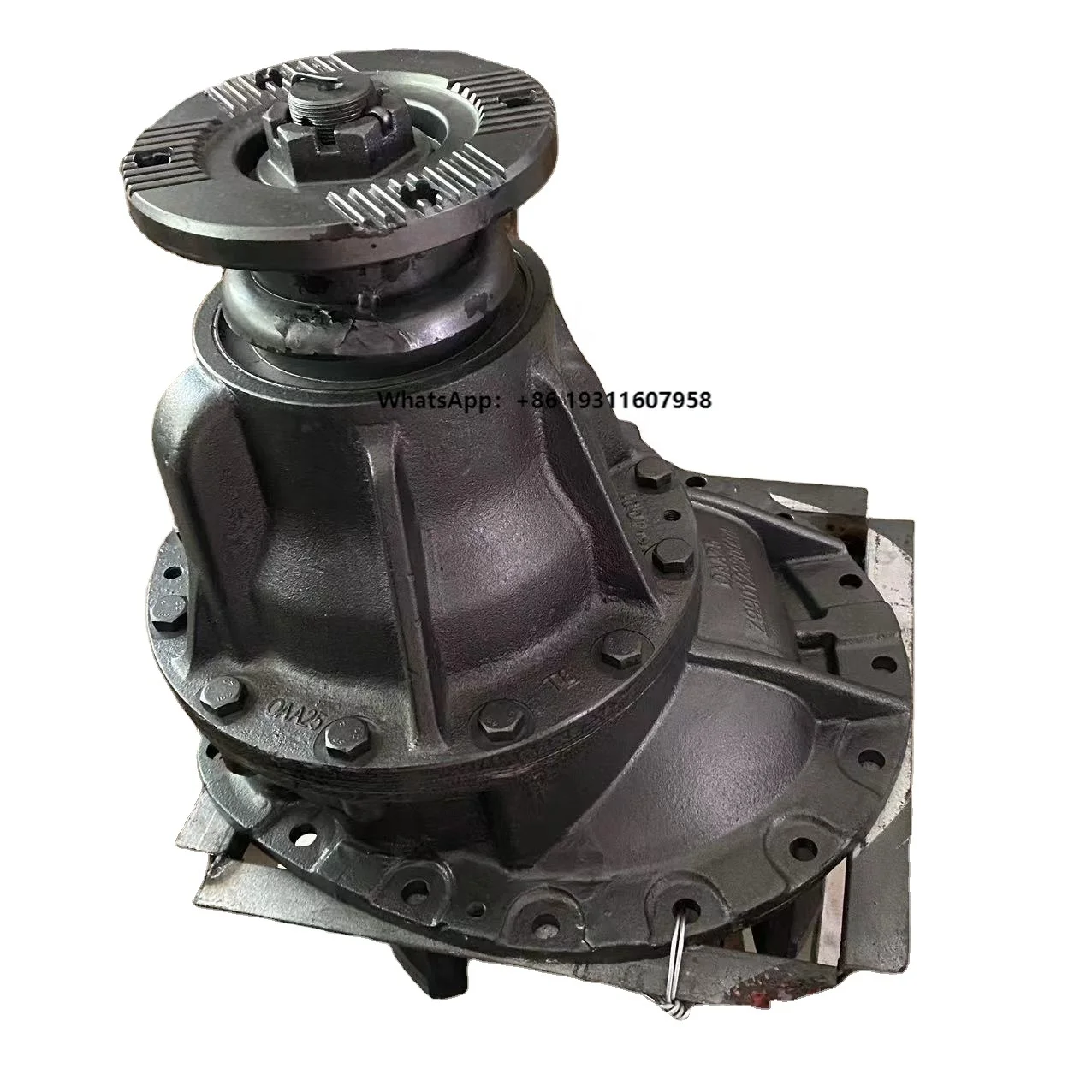 Accessories/Spare Parts for SINOTRUK HOWO T7H SITRAK C7H C9H TX G7S Trucks AZ9231320743 Middle/ Rear Differential (I=5.73,165)
Accessories/Spare Parts for SINOTRUK HOWO T7H SITRAK C7H C9H TX G7S Trucks AZ9231320743 Middle/ Rear Differential (I=5.73,165)