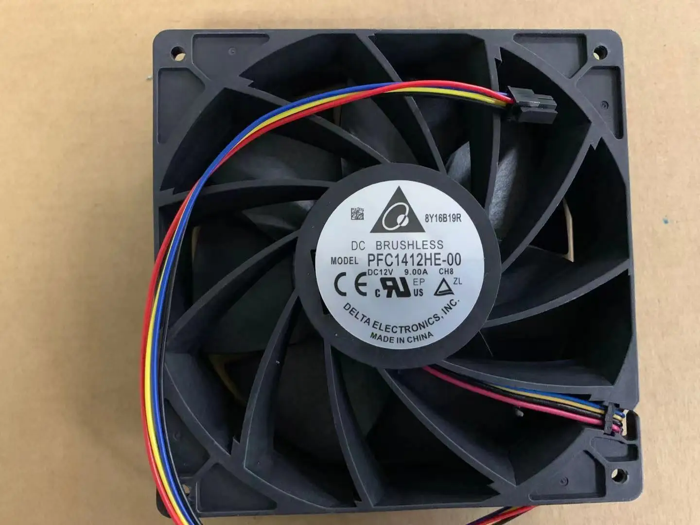 FOR Delta PFC1412HE-00 12v 9.00A 14038 14CM E10 server fan
FOR Delta PFC1412HE-00 12v 9.00A 14038 14CM E10 server fan