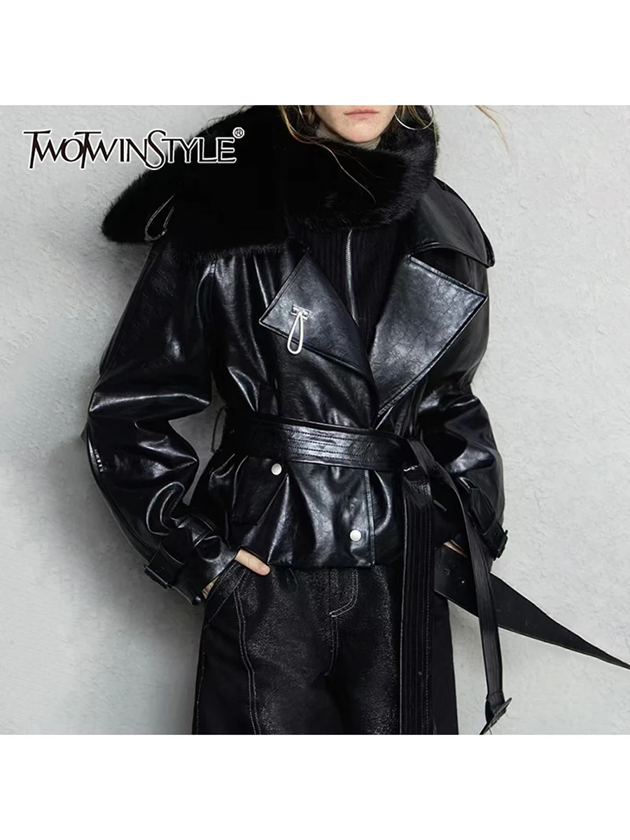 TWOTWINSTYLE утягивающие уличные куртки на шнуровке для женщин, кожаная куртка с длинными рукавами и лацканами, женская модная одежда, новинка
TWOTWINSTYLE утягивающие уличные куртки на шнуровке для женщин, кожаная куртка с длинными рукавами и лацканами, женская модная одежда, новинка
