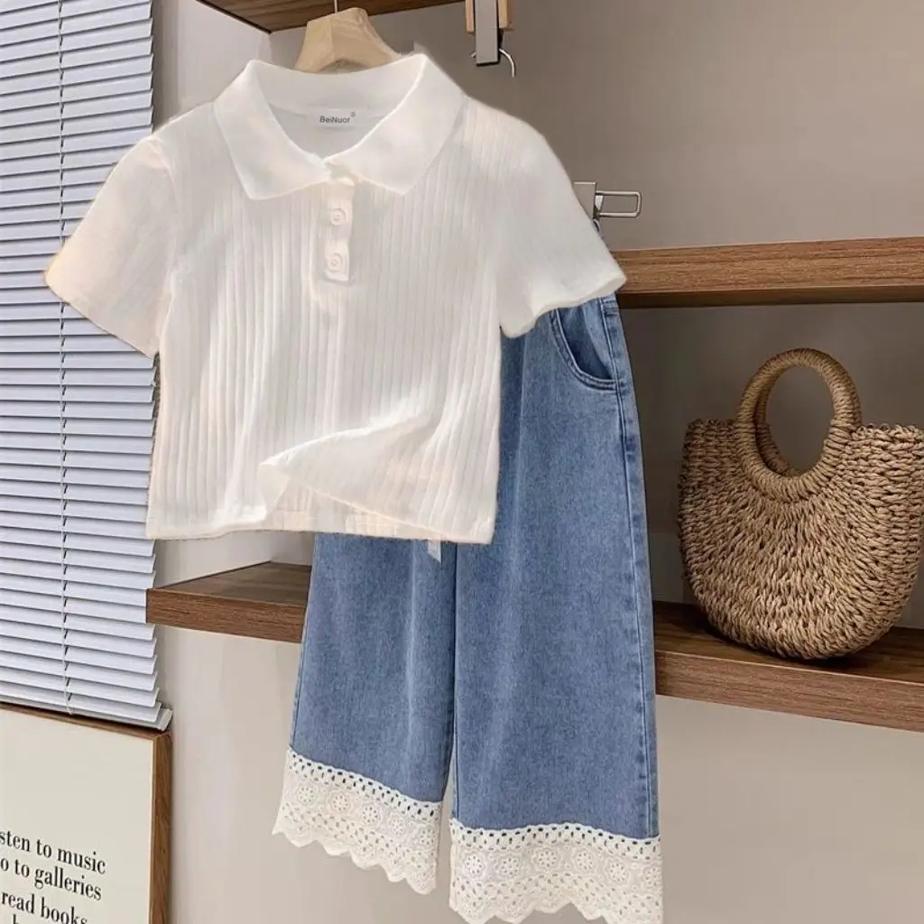 Set of Girls and Childrens Summer Short Tops Simple and Durable Denim Lace Cropped Pants Two Piece Set
Set of Girls and Childrens Summer Short Tops Simple and Durable Denim Lace Cropped Pants Two Piece Set