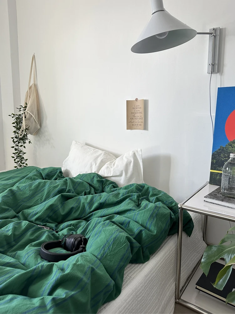 Pure Cotton Washed Single Bedding Cover Student Dormitory Bedding Protector Modern Minimalist Style Four Seasons Comforter Cover
Pure Cotton Washed Single Bedding Cover Student Dormitory Bedding Protector Modern Minimalist Style Four Seasons Comforter Cover