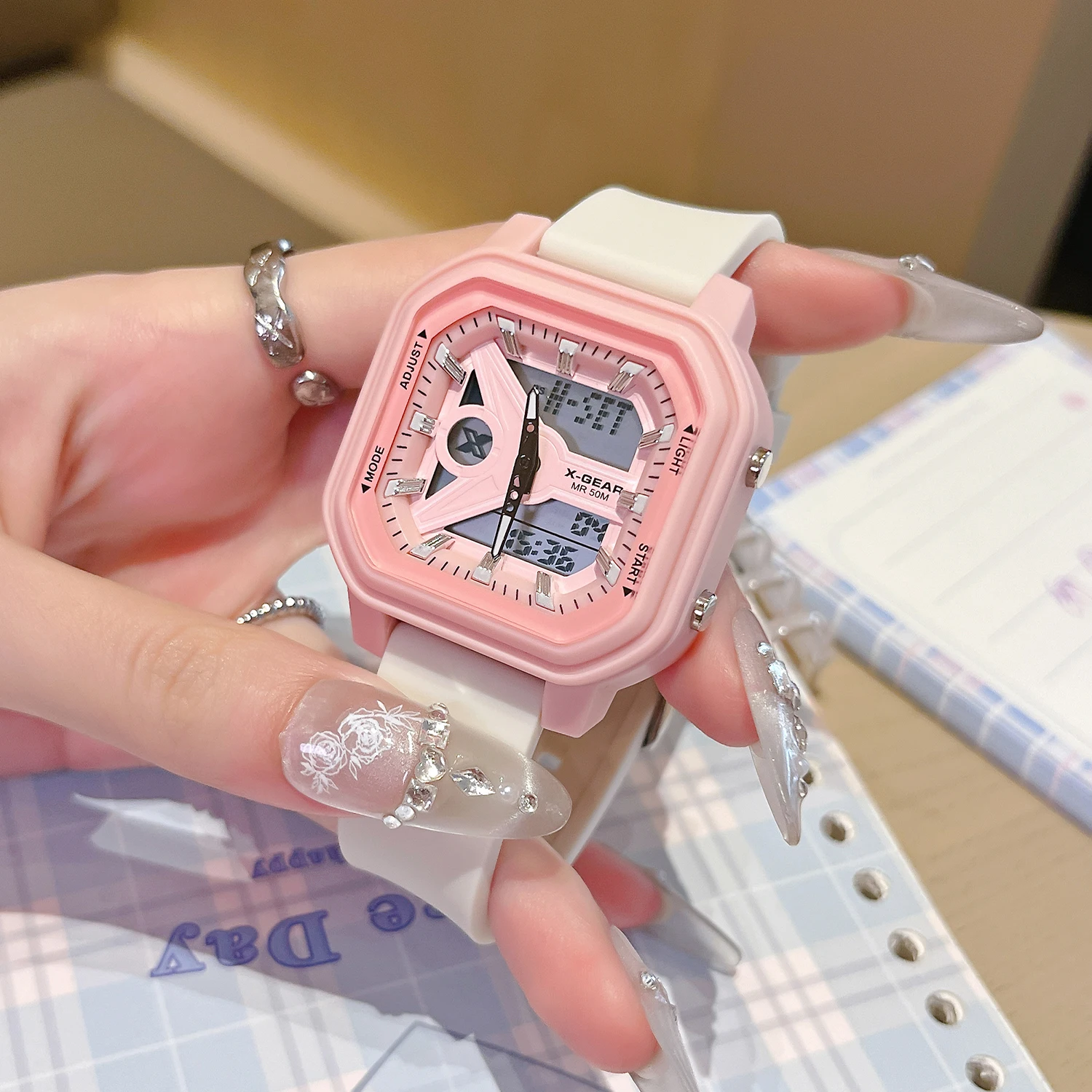 Elegant Women's Digital Watch Luminous Multi-Functional with Cute Square Silicone Band Ideal Gift for Ladies
Elegant Women's Digital Watch Luminous Multi-Functional with Cute Square Silicone Band Ideal Gift for Ladies