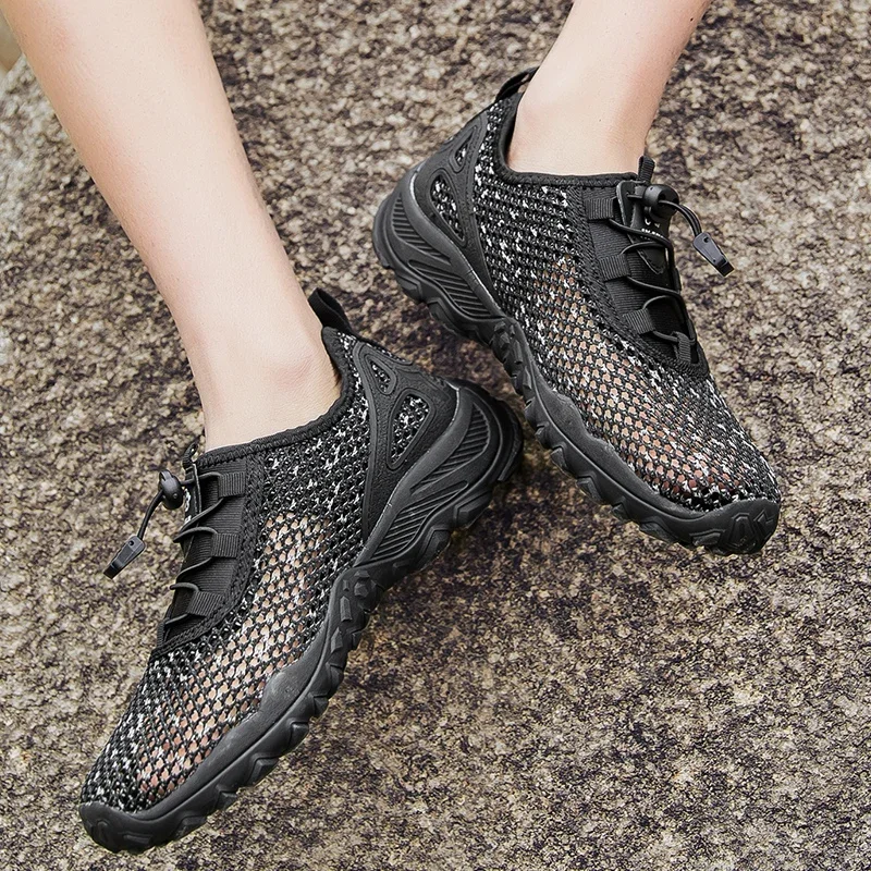 Summer Casual Men's Shoes Outdoor Waterproof Anti Slip Lightweight Breathable Mesh Sports Shoes Zapatos De Lujo De Dise Ñ Ador
Summer Casual Men's Shoes Outdoor Waterproof Anti Slip Lightweight Breathable Mesh Sports Shoes Zapatos De Lujo De Dise Ñ Ador