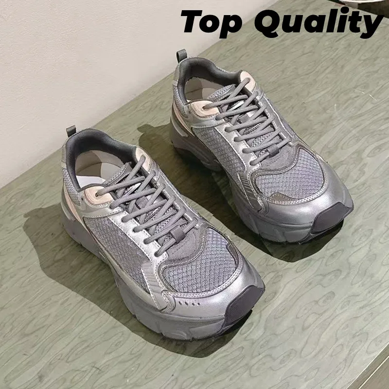 Women's imported soft cowhide lace up sports shoes women's classic splicing thick soled casual sports shoes
Women's imported soft cowhide lace up sports shoes women's classic splicing thick soled casual sports shoes