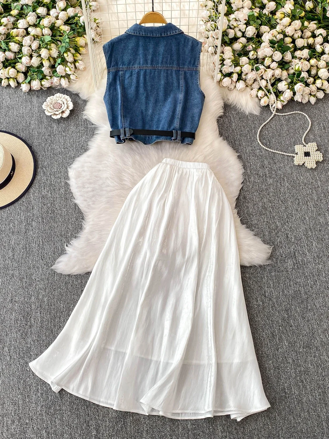 Hong Kong Sle ort Svel Denim Jaet High Waist Skirt Set Collar Button up Slimming Top for Young Women 
Hong Kong Sle ort Svel Denim Jaet High Waist Skirt Set Collar Button up Slimming Top for Young Women