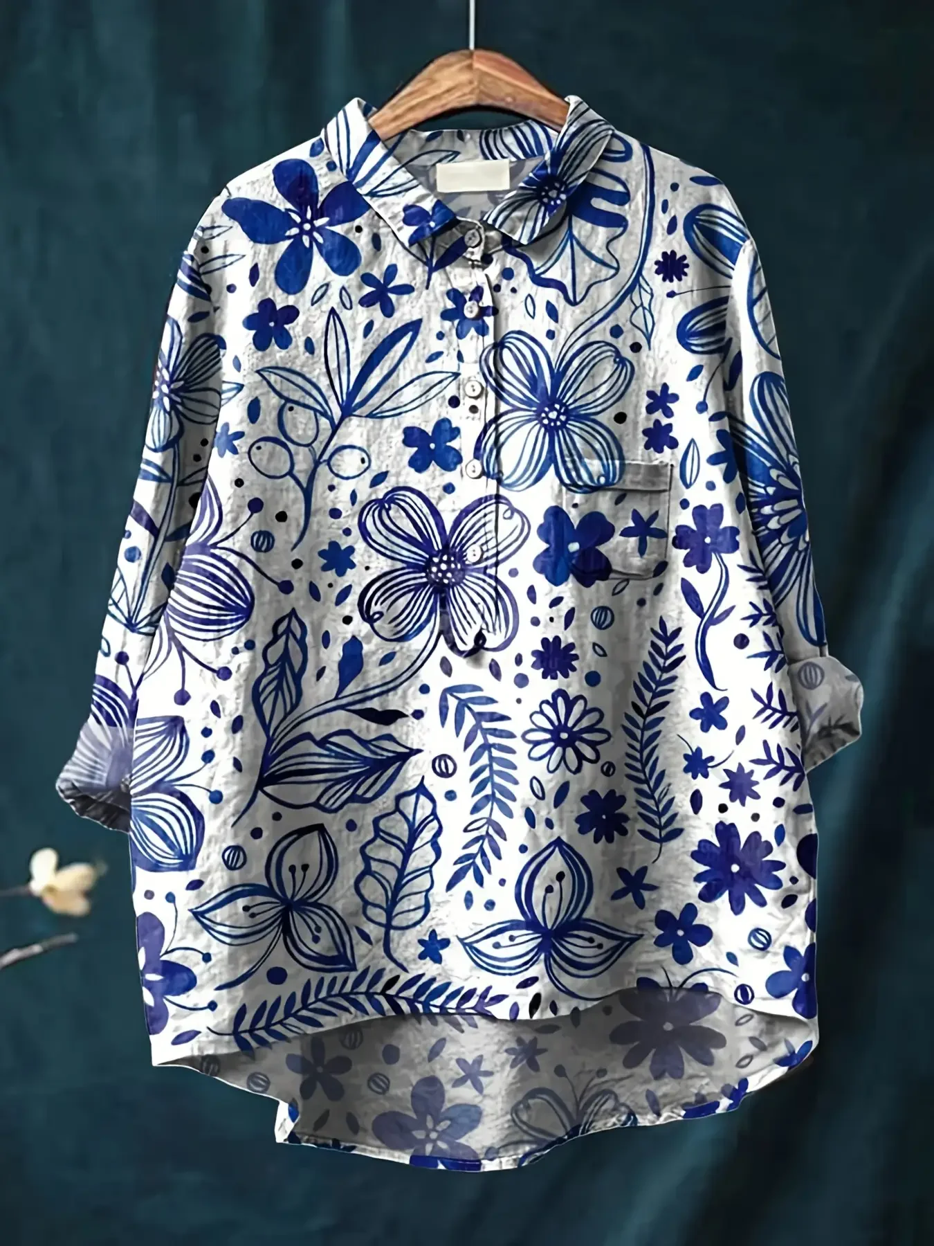 Women's printed collar shirt - oversized loose long sleeved top with asymmetrical hem,The collision of blue and white flowers
Women's printed collar shirt - oversized loose long sleeved top with asymmetrical hem,The collision of blue and white flowers