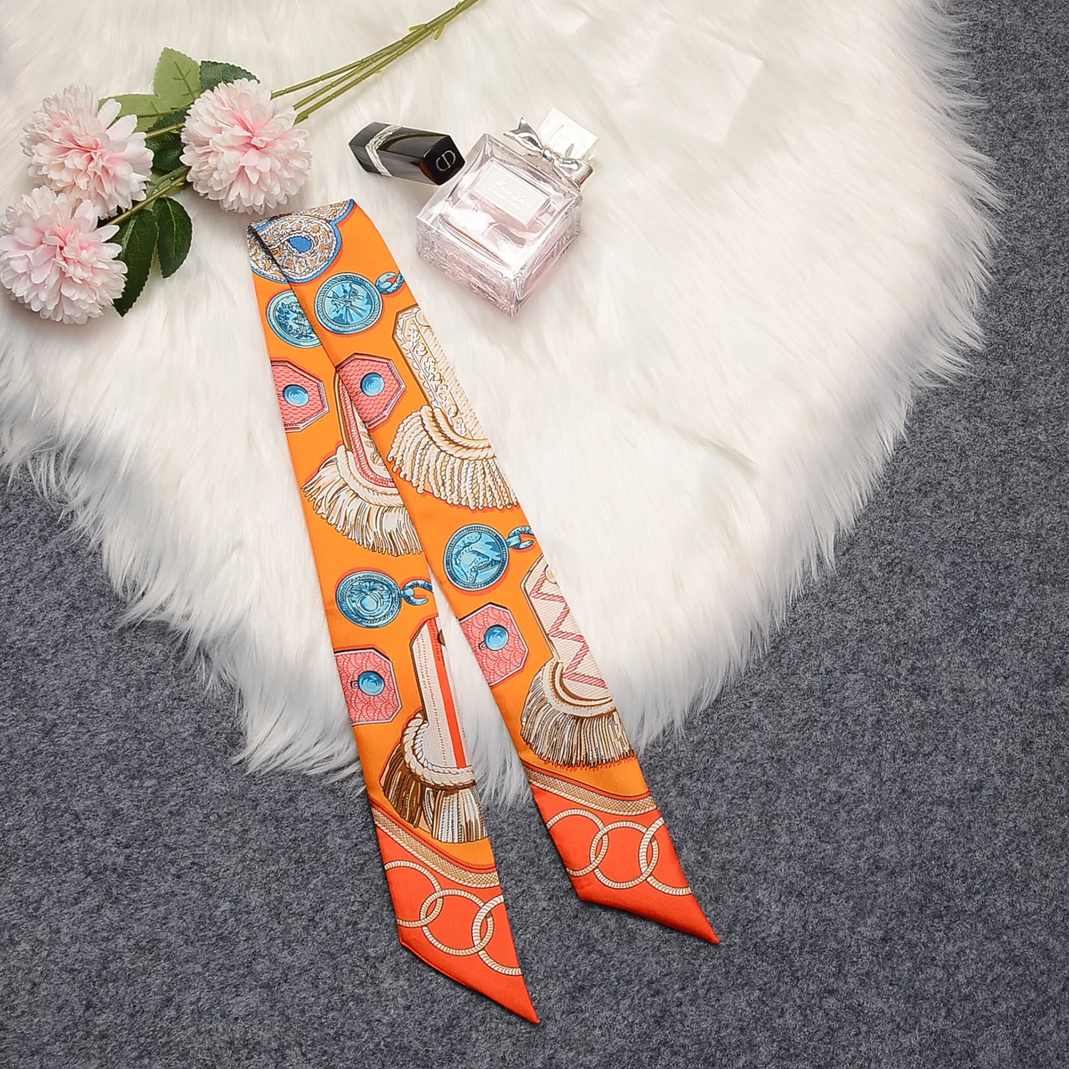 100% Silk Hair Ribbon French ins Spring New Versatile Style Knight Horse Lady Twill Decorative Small Wrapping Bag Handle Ribbon
100% Silk Hair Ribbon French ins Spring New Versatile Style Knight Horse Lady Twill Decorative Small Wrapping Bag Handle Ribbon