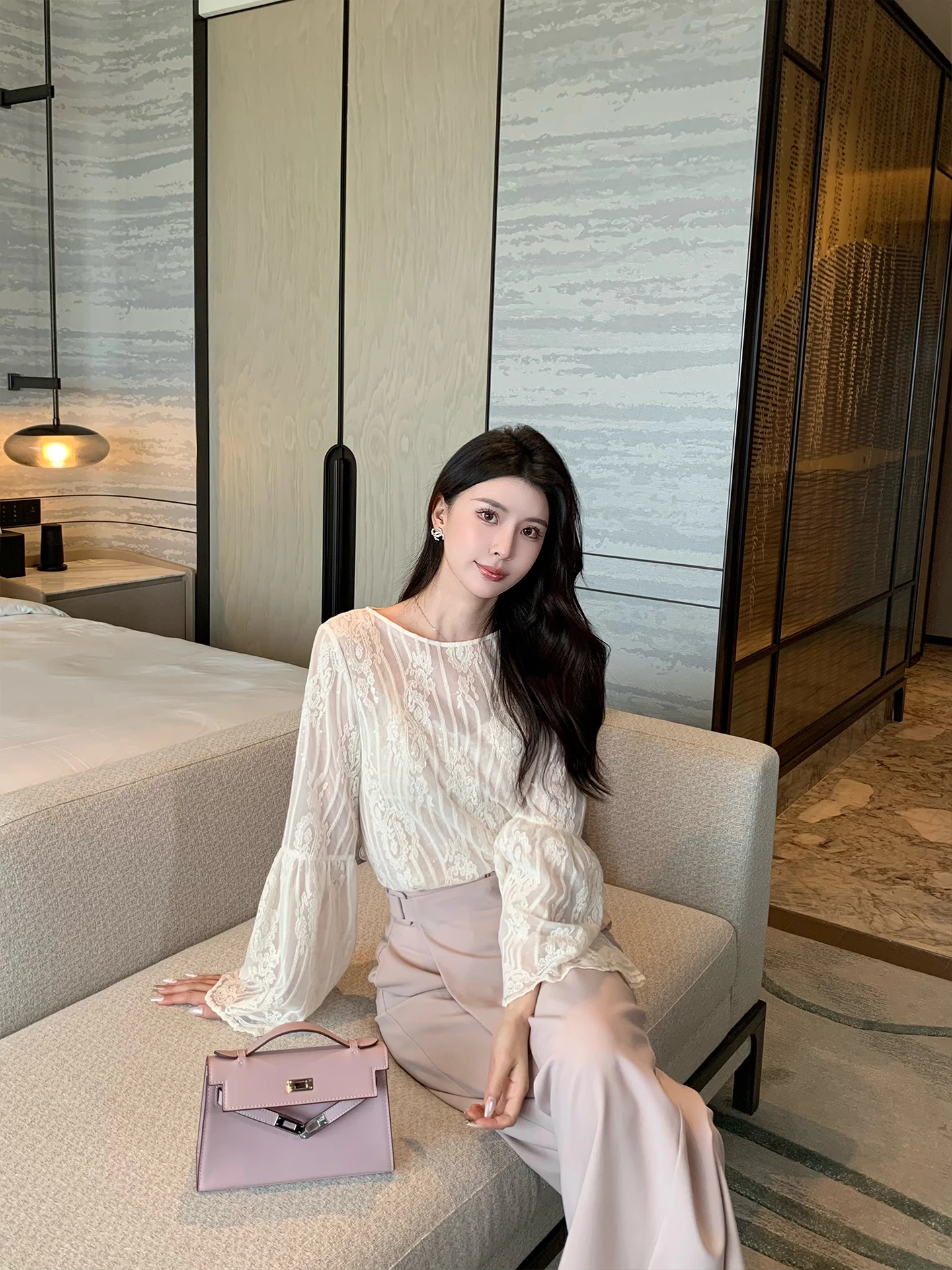 Kun Total Women's Lace irt Sequin Bell Sve One-oulder Spring New Sle Casual Comfortable Nylon Fabric Long Sve
Kun Total Women's Lace irt Sequin Bell Sve One-oulder Spring New Sle Casual Comfortable Nylon Fabric Long Sve