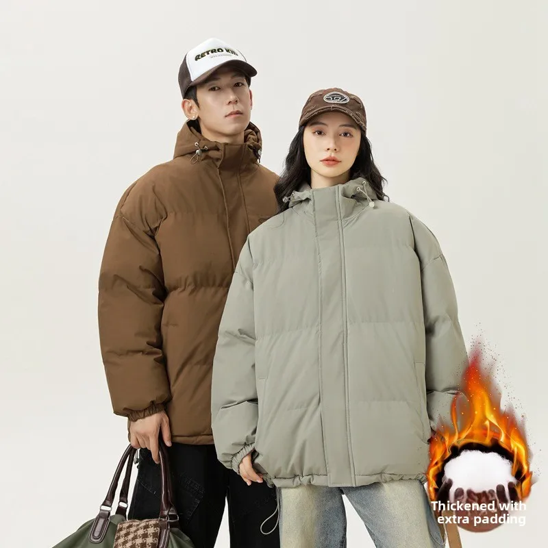 Новая мужская хлопковая куртка с капюшоном и воротником-стойкой, свободная посадка, осень-зима, модная городская одежда из смешанного волокна
Новая мужская хлопковая куртка с капюшоном и воротником-стойкой, свободная посадка, осень-зима, модная городская одежда из смешанного волокна