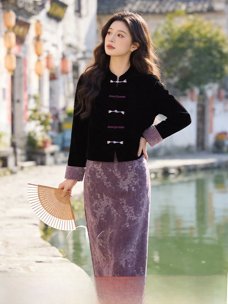 Wuji Home Spring 2026 plus Size Slimming Set Long Sleeve Button Stand Collar New Chinese Style Top Half Skirt Women's Fashion
Wuji Home Spring 2026 plus Size Slimming Set Long Sleeve Button Stand Collar New Chinese Style Top Half Skirt Women's Fashion