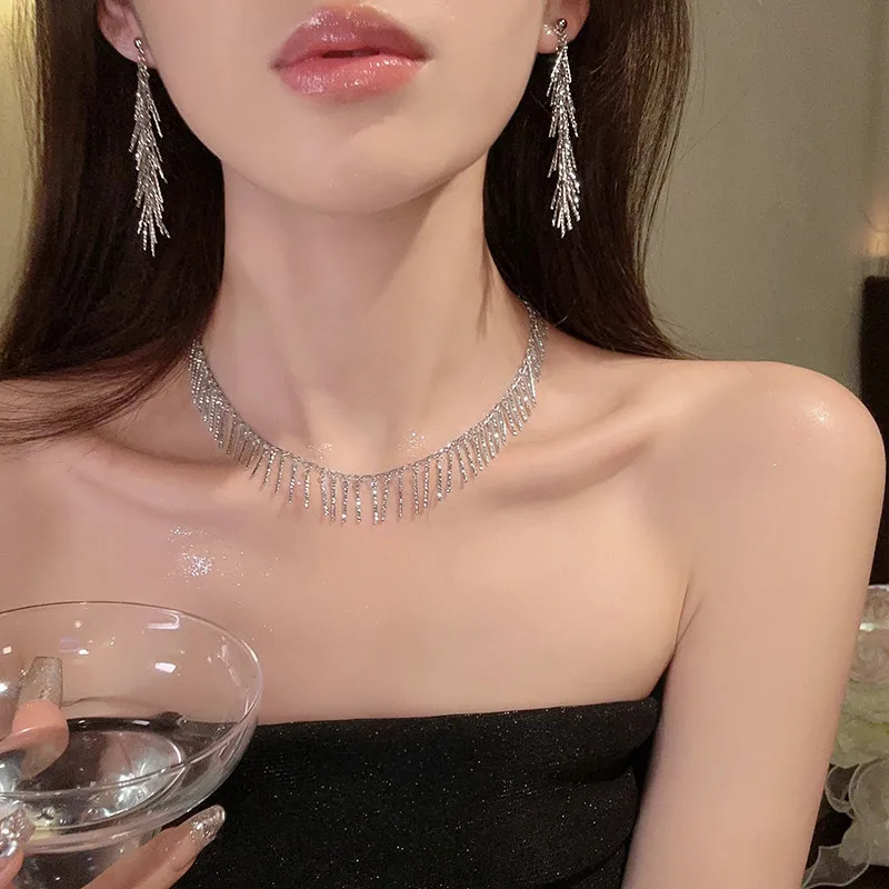 Korean New Fashion Exqusite Gold Siliwer Color Long Thread Tassel Drop Earrings For Wonmen Geometric Luster Earring Jewelry Gift
Korean New Fashion Exqusite Gold Siliwer Color Long Thread Tassel Drop Earrings For Wonmen Geometric Luster Earring Jewelry Gift