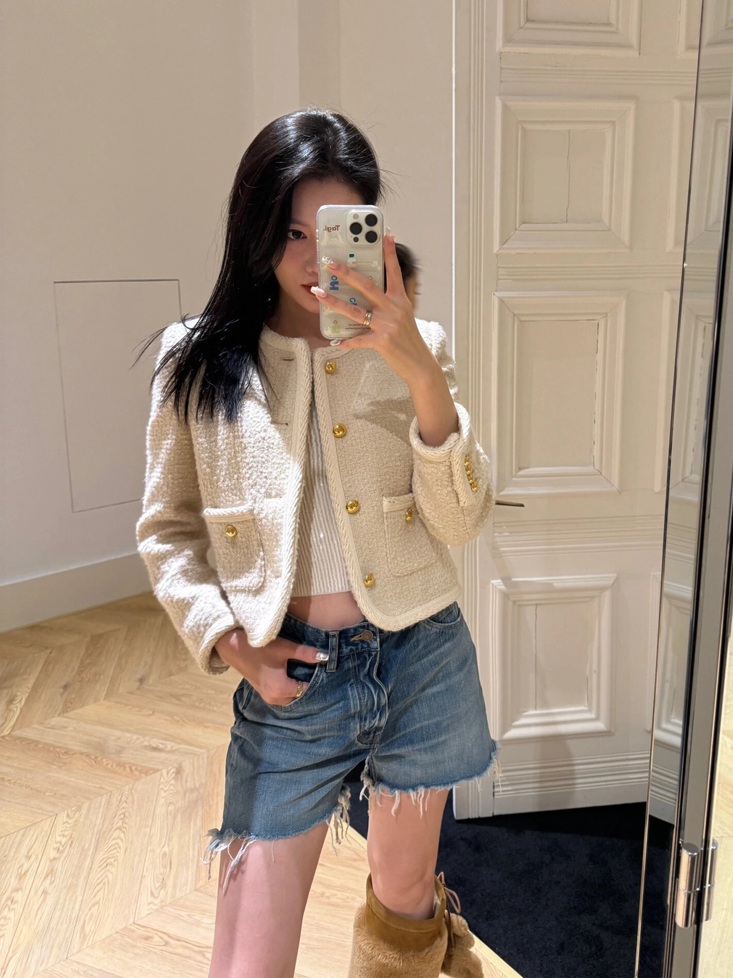 Premium Woolen Jacket Women's 26 Platinum White Moon Light Coarse Tweed French Style Straight Cut Long Sleeve round Neck Coat
Premium Woolen Jacket Women's 26 Platinum White Moon Light Coarse Tweed French Style Straight Cut Long Sleeve round Neck Coat