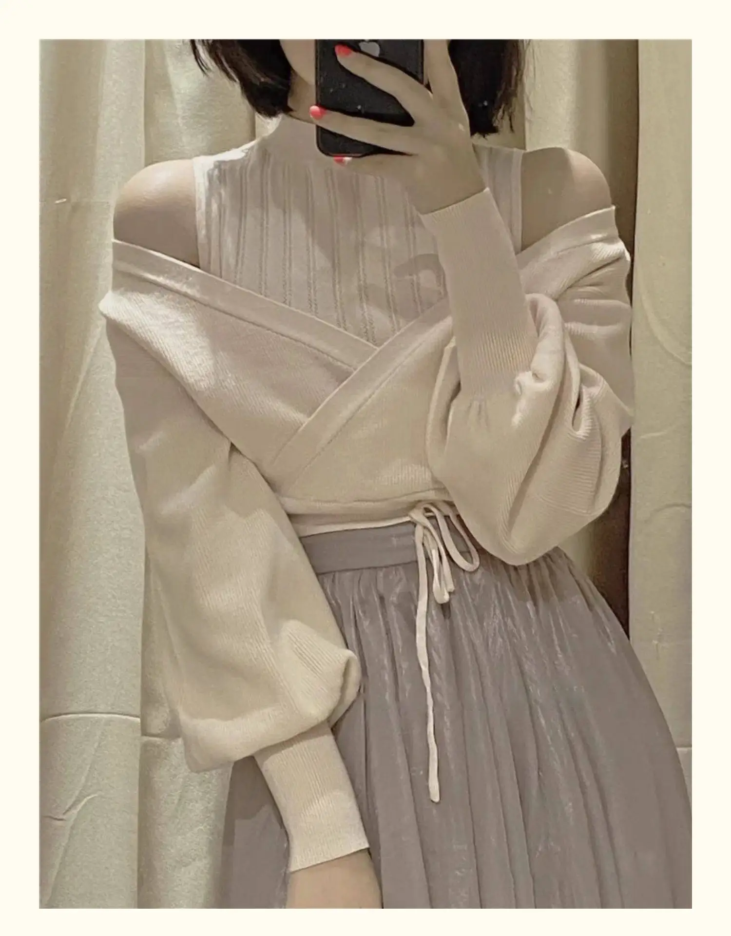 Japanese Spring and Autumn Sweet Off Shoulder Straightened High Neck Fake Two Piece Long Sleeve Knitted Shirt Tops for Women
Japanese Spring and Autumn Sweet Off Shoulder Straightened High Neck Fake Two Piece Long Sleeve Knitted Shirt Tops for Women
