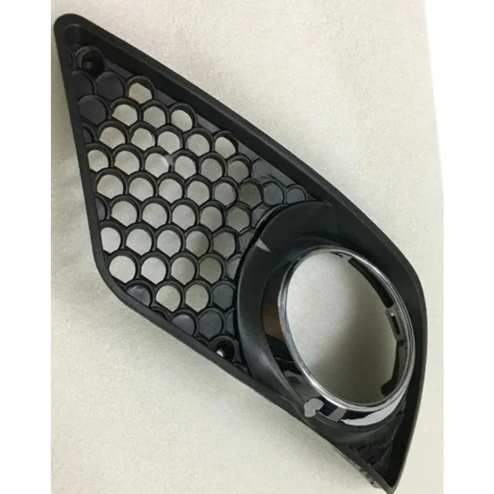 Genuine Car Front Bumper Grille Electroplated Fog Light Frame Lamp Cover Trim for Mercedes Benz W204 C230 C280 C300 C350
Genuine Car Front Bumper Grille Electroplated Fog Light Frame Lamp Cover Trim for Mercedes Benz W204 C230 C280 C300 C350