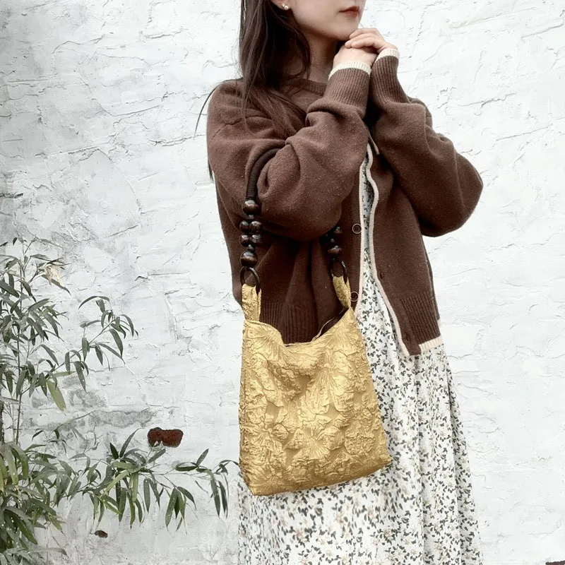 Hot Seller New Chinese Style Single Shoulder Armpit Bag, Retro Embroidered Cloth Bag, Mini Handbag, Wooden Bead Handbag Purses
Hot Seller New Chinese Style Single Shoulder Armpit Bag, Retro Embroidered Cloth Bag, Mini Handbag, Wooden Bead Handbag Purses