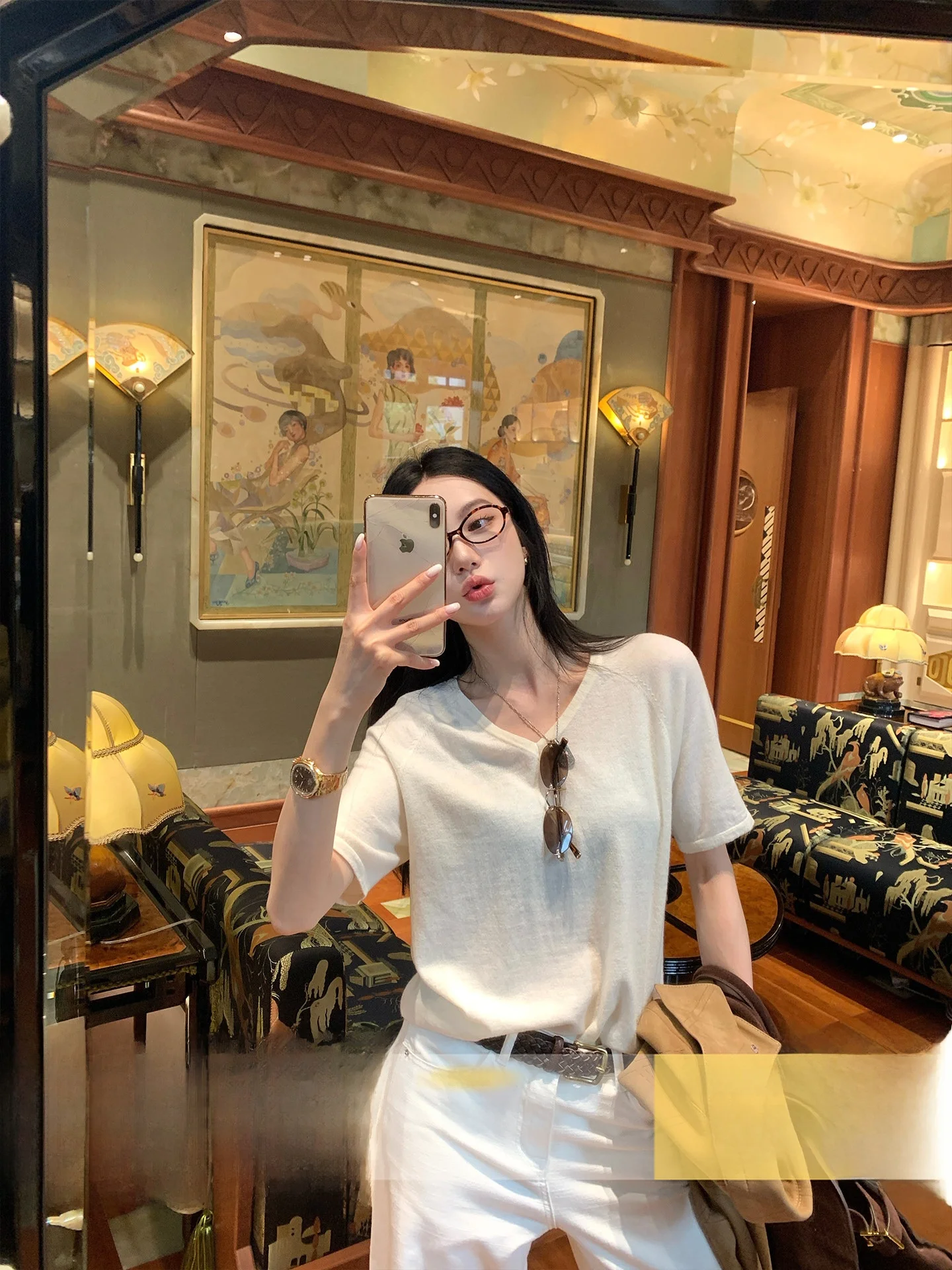 Ouyang Soft Cloud Skin Knitted Sweater V-Neck Short Sleeve High Quality Wool Blend Second Layer Skin Casual Commute Style
Ouyang Soft Cloud Skin Knitted Sweater V-Neck Short Sleeve High Quality Wool Blend Second Layer Skin Casual Commute Style