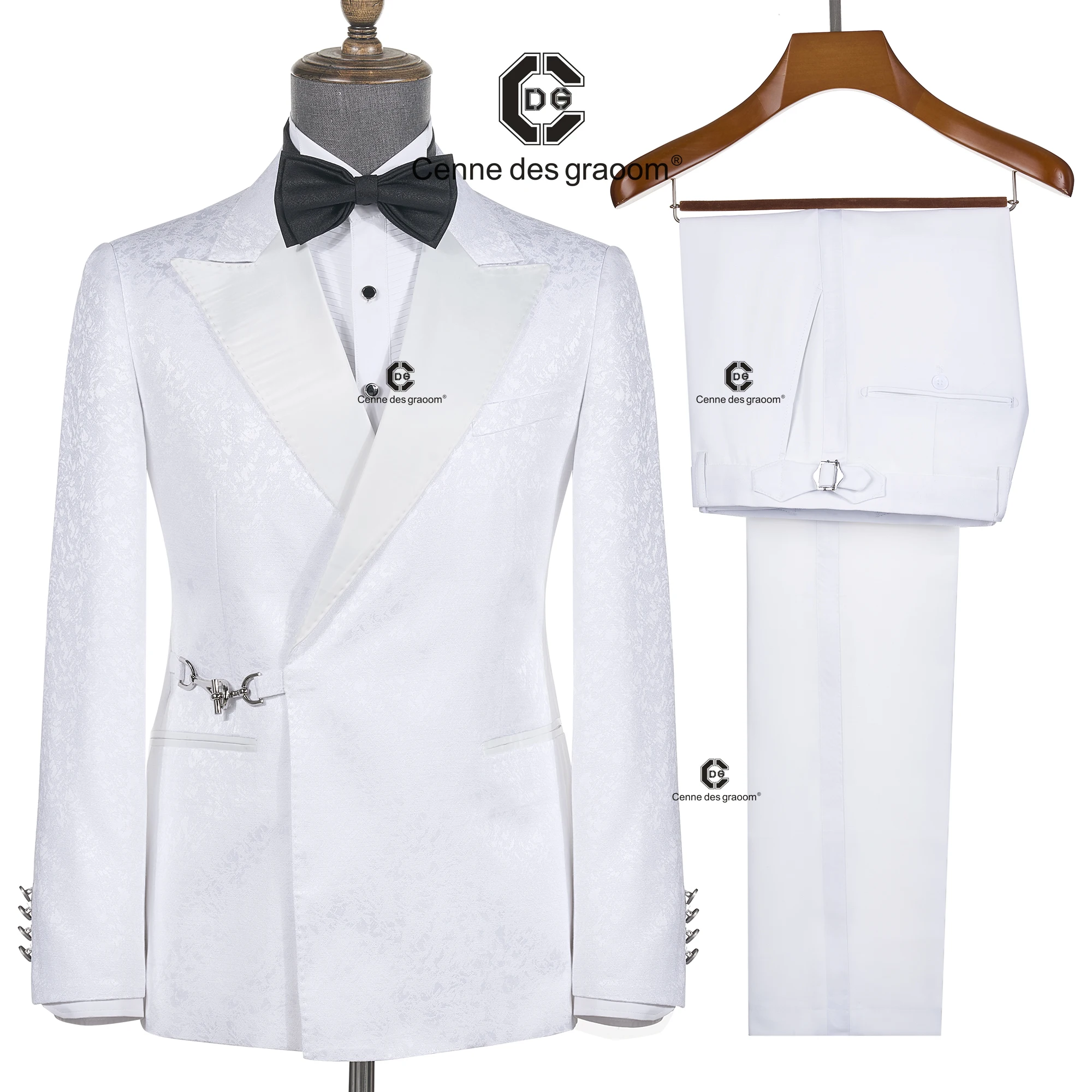 Cenne Des Graoom 2026 Elegant Luxury White Tuxedo Suits for Men Metal Side Release Buckle 2 Pieces Set Wedding Party Groomsman
Cenne Des Graoom 2026 Elegant Luxury White Tuxedo Suits for Men Metal Side Release Buckle 2 Pieces Set Wedding Party Groomsman