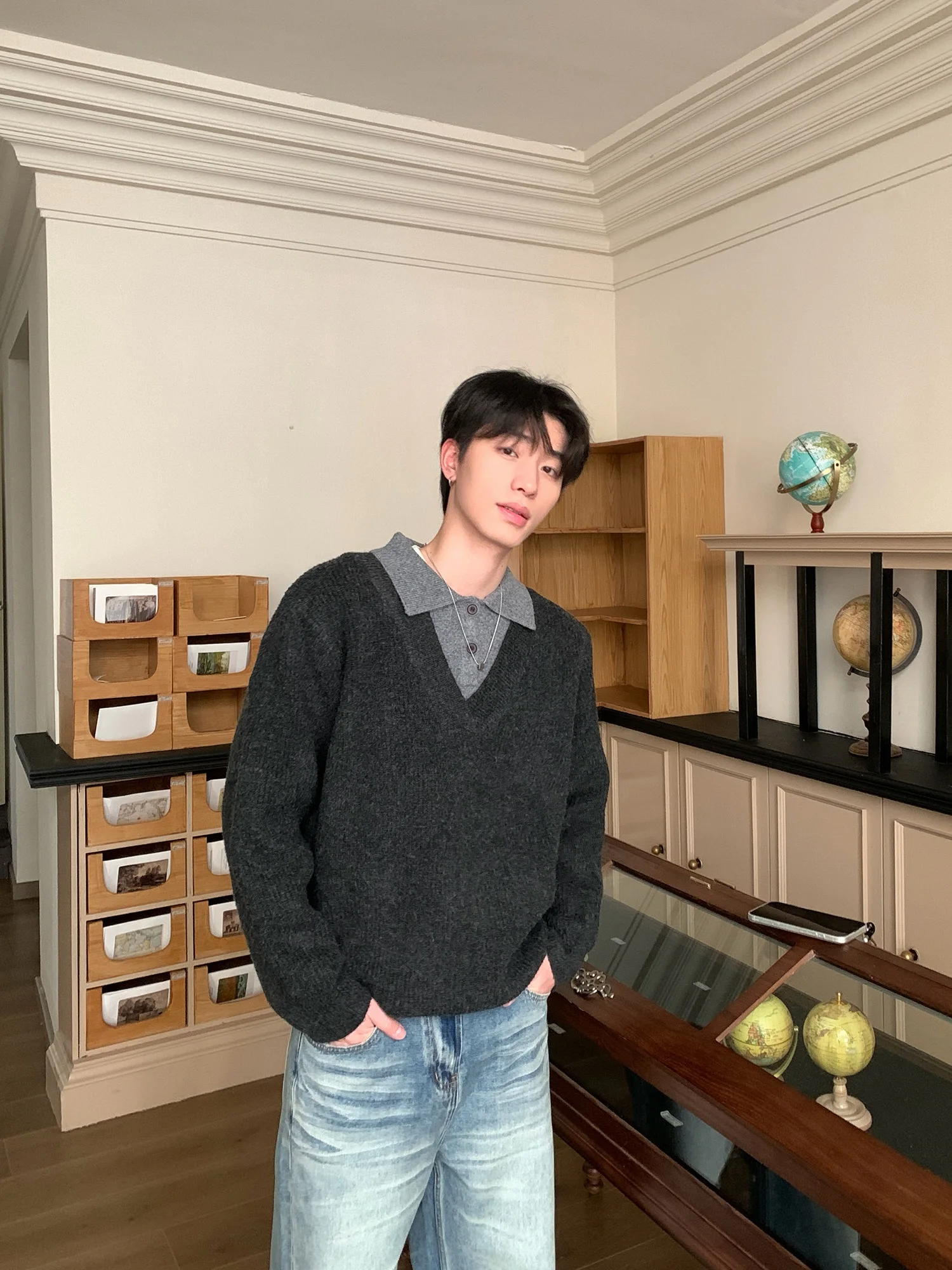 Винтажный вязаный свитер-обманка (имитация двойки) для мужчин, осенне-зимний, повседневный, унисекс, из полиэстера, модный
Винтажный вязаный свитер-обманка (имитация двойки) для мужчин, осенне-зимний, повседневный, унисекс, из полиэстера, модный