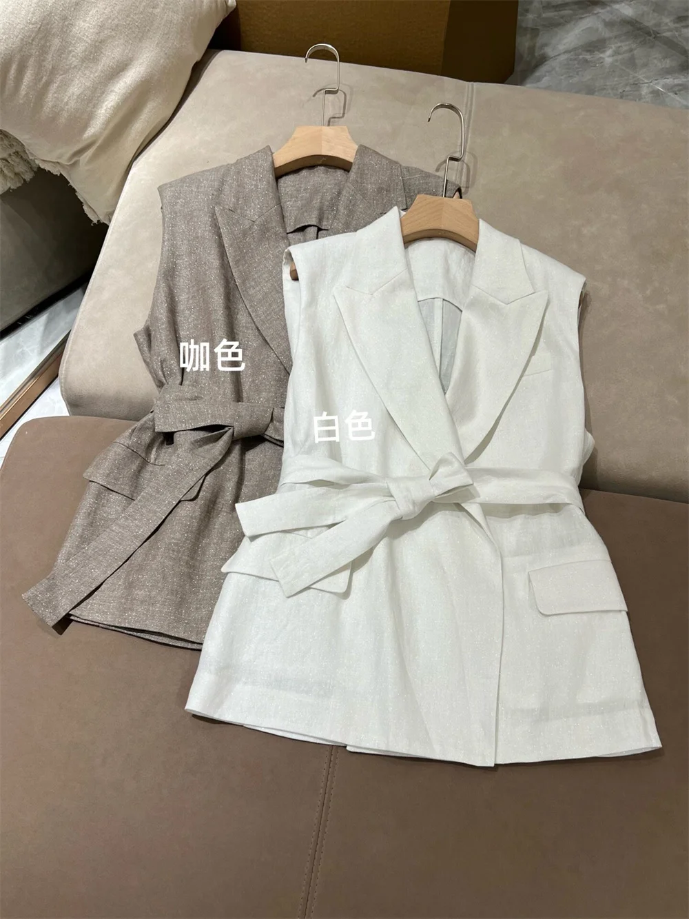 Summer Women's Clothes Drawstring Sleeveless Vest Beaded Linen Jacket
Summer Women's Clothes Drawstring Sleeveless Vest Beaded Linen Jacket