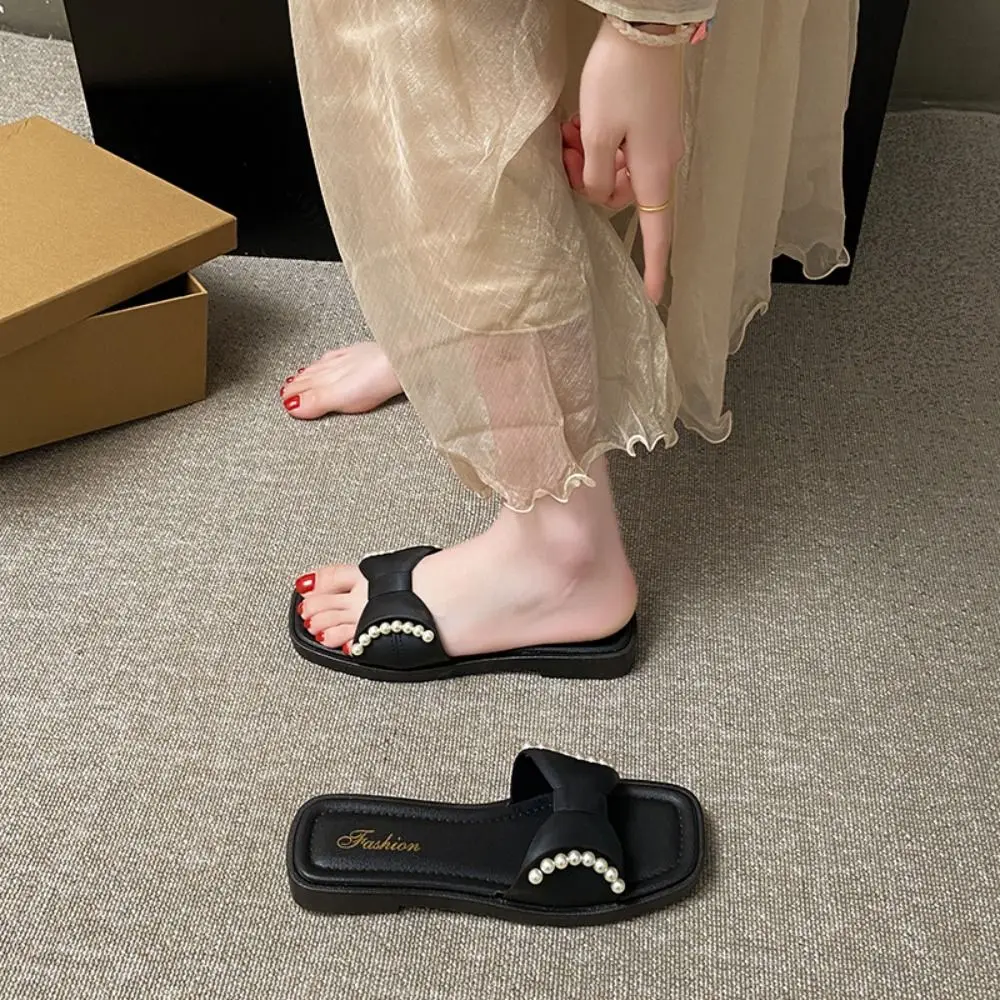 All Match Soft Sole Bowknot Flat Slippers Anti Slip PVC Pearl Slides Sandals Beach Sweet Low-heel Slippers Women Summer
All Match Soft Sole Bowknot Flat Slippers Anti Slip PVC Pearl Slides Sandals Beach Sweet Low-heel Slippers Women Summer