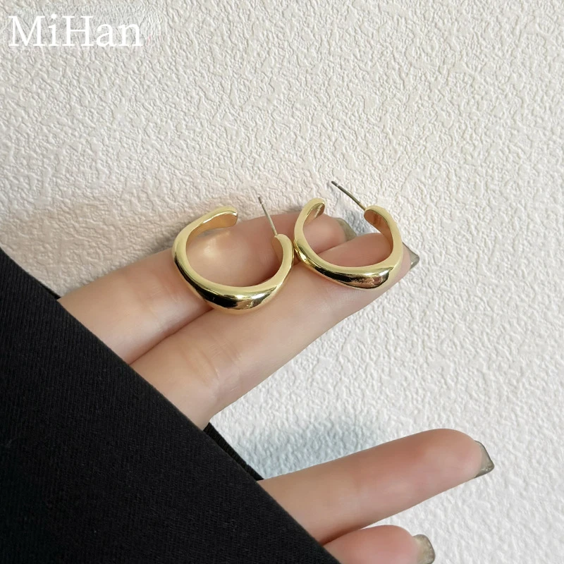 Mihan Fashion Jewelry European and American Design Style 2024 Trendy Simply Metal Earrings For Women Party Gifts Accessories
Mihan Fashion Jewelry European and American Design Style 2024 Trendy Simply Metal Earrings For Women Party Gifts Accessories