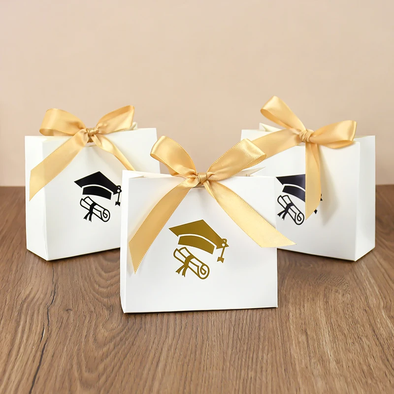 10pcs Graduation Doctor Hat Cap Candy Box Congrats Bachelor Hat Cookie Gift Packaging Boxes Grad Congratulation Party Decoration
10pcs Graduation Doctor Hat Cap Candy Box Congrats Bachelor Hat Cookie Gift Packaging Boxes Grad Congratulation Party Decoration